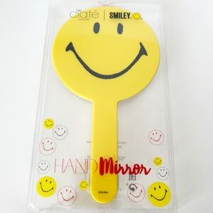 Ciate Smiley Hand Mirror